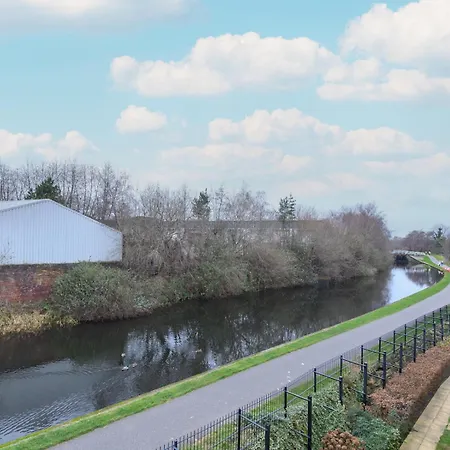 Holiday home Corner By The Canal - Duplex - Pass The Keys Leeds (West Yorkshire)