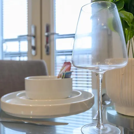 Corner By The Canal - Duplex - Pass The Keys 度假居