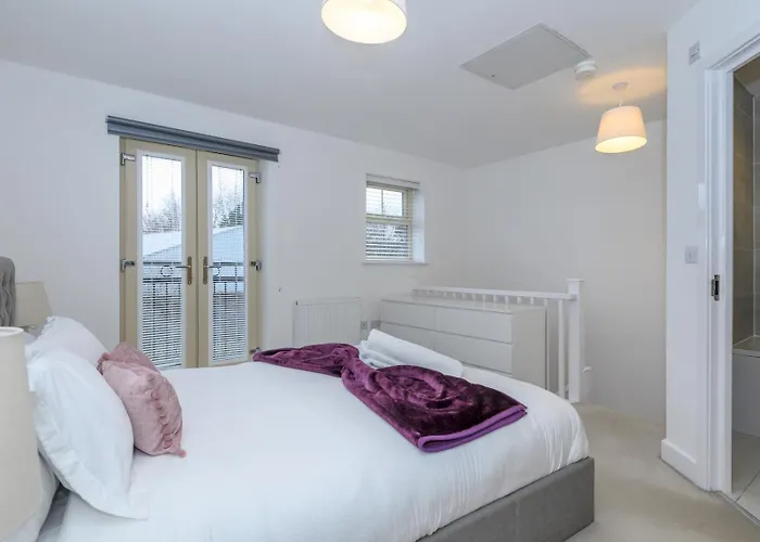 Holiday home Corner By The Canal - Duplex - Pass The Keys Leeds (West Yorkshire)