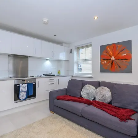 בית נופש Corner By The Canal - Duplex - Pass The Keys *