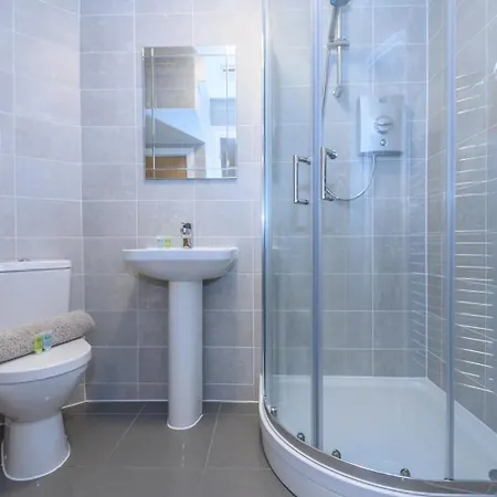 Corner By The Canal - Duplex - Pass The Keys בית נופש לידס